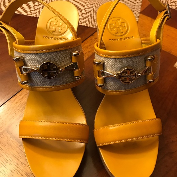 Size 8 - Picture 4 of 6